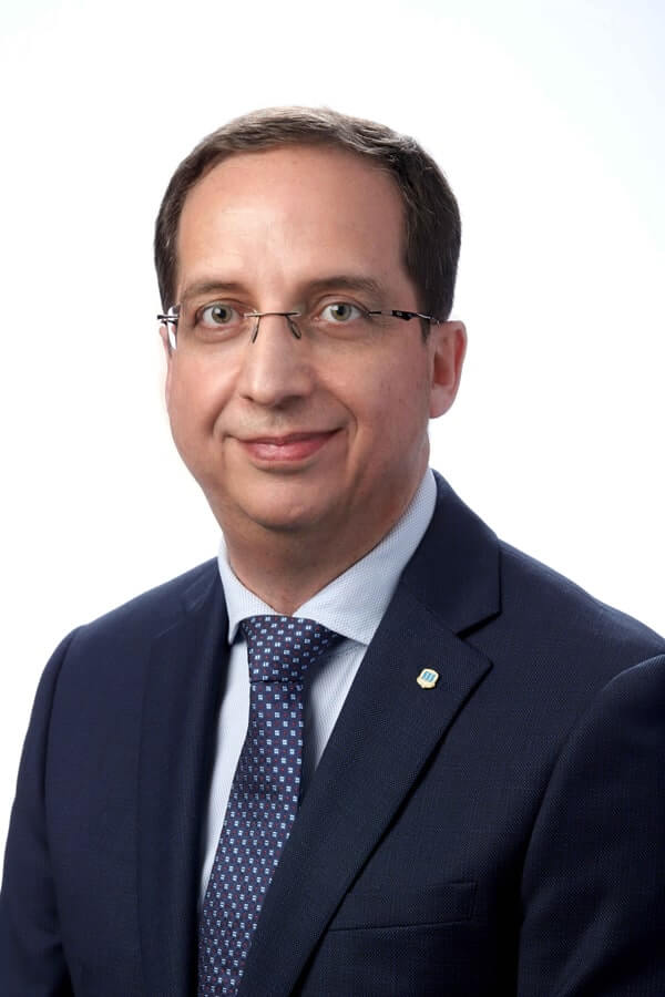 Dr. José Novoa